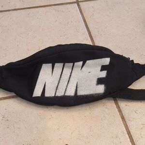 mens nike belt bag